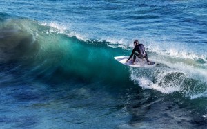 Vacanze all’insegna dello sport: ecco le 12 destinazioni migliori per praticare surf
