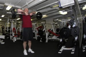 Benessere over 60: 5 esercizi in palestra per gli anziani